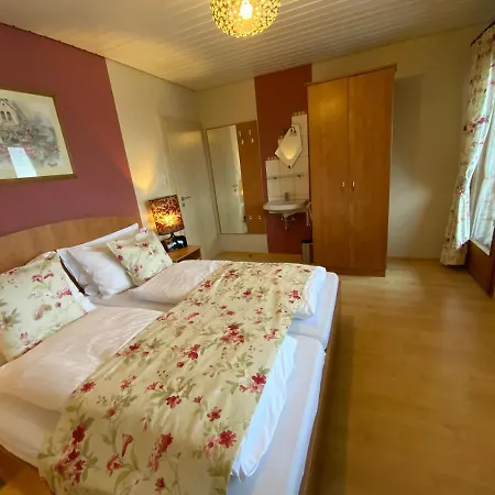 The Moosbach Garden Kır Evi *