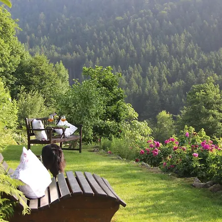 The Moosbach Garden Kır Evi